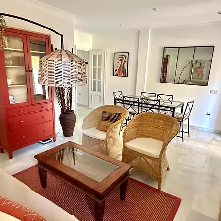 Adosado En Novo Sancti Petri *