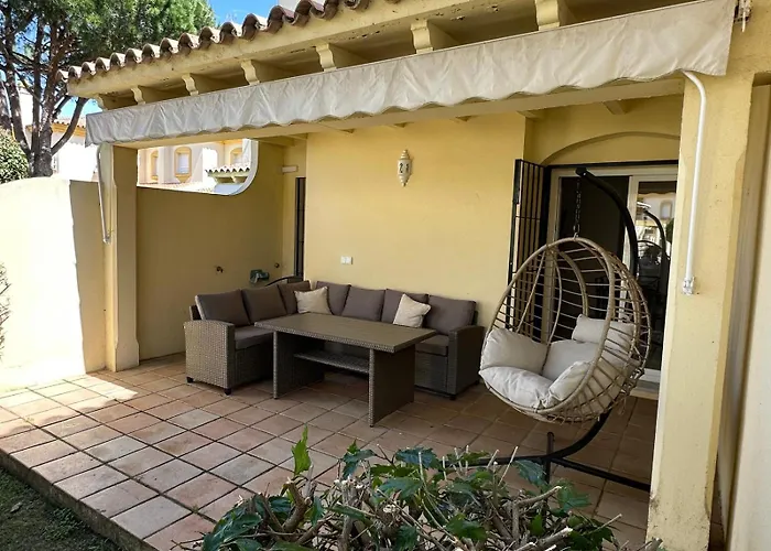 Adosado En Novo Sancti Petri Holiday home