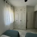 Adosado En Novo Sancti Petri بيت للعطل *