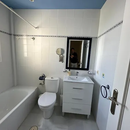 Adosado En Novo Sancti Petri *