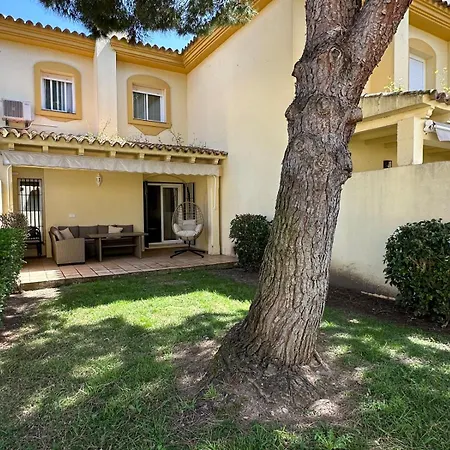 Adosado En Novo Sancti Petri *