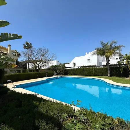 Semesterbostad Adosado En Novo Sancti Petri *