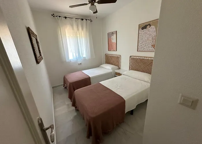 Adosado En Novo Sancti Petri Ferienhaus