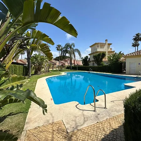 Сasa de vacaciones Adosado En Novo Sancti Petri *